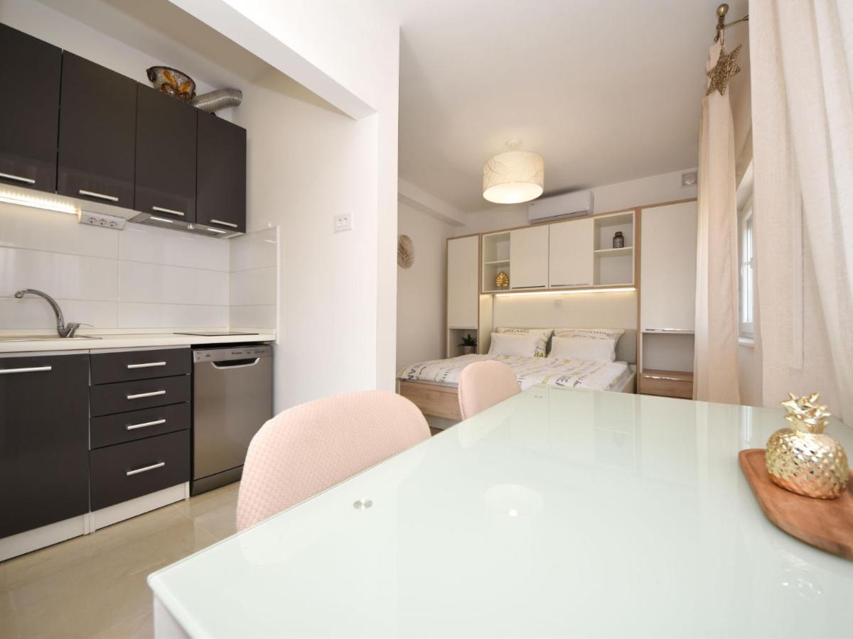 Apartment Matanovi Dvori-1 By Interhome Vir Eksteriør billede